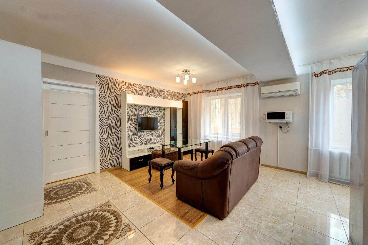 Excellent Apartment Druzhby Narodov Boulevard 3A. Lybedskaya Metro Station Kiev Extérieur photo