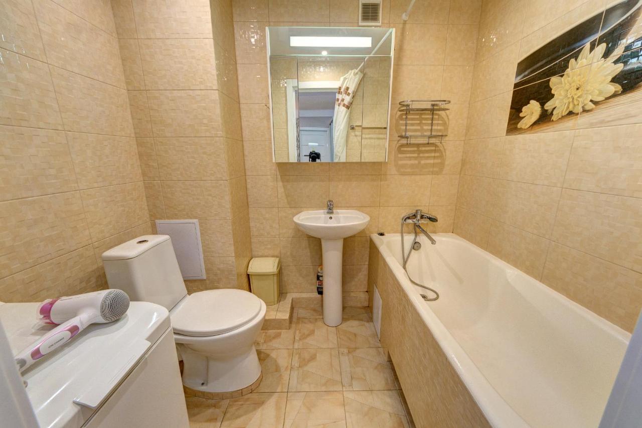 Excellent Apartment Druzhby Narodov Boulevard 3A. Lybedskaya Metro Station Kiev Extérieur photo