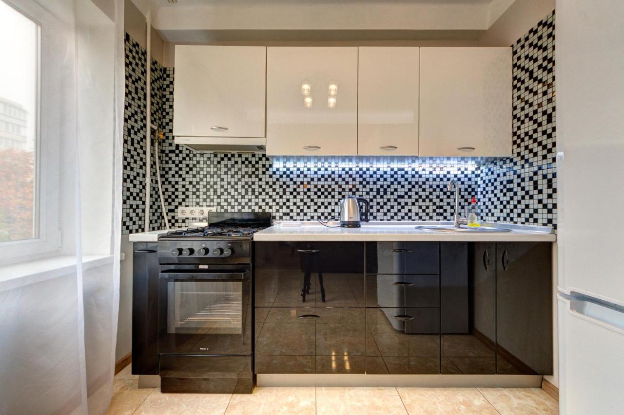 Excellent Apartment Druzhby Narodov Boulevard 3A. Lybedskaya Metro Station Kiev Extérieur photo